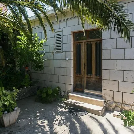 & Cvita Guest house