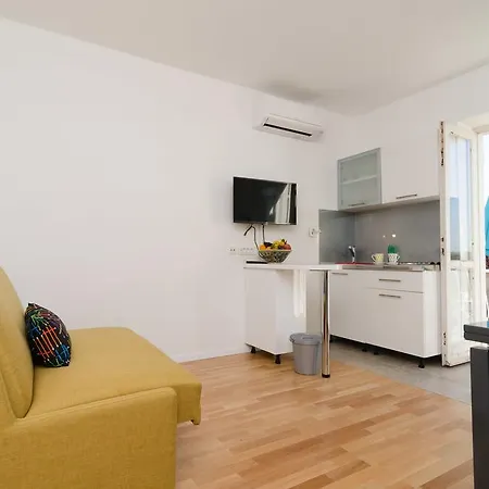 Guest house & Cvita 3*