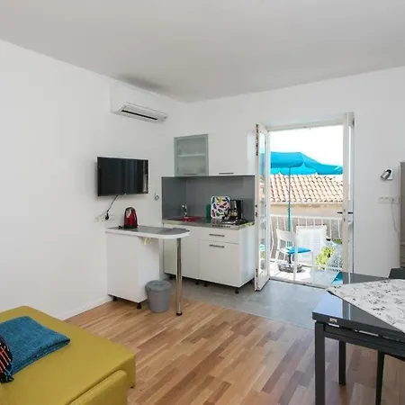& Cvita Ragusa